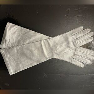 Brand New Mario Portolano Long Silver Leather Gloves, size 7